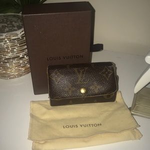 Pre-loved Louis Vuitton 6 Key Cles or Holder